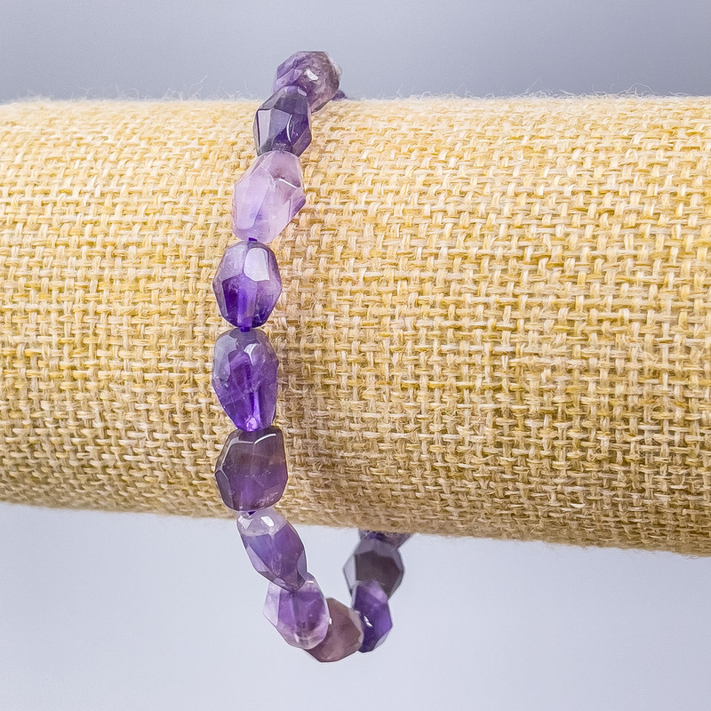Amethyst bracelet with natural faceted beads, diameter 8x10 mm, length 18 cm (stretch)