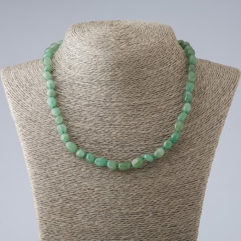 Necklace of natural nephrite stone, rounded facets, diameter 9 mm (+/-), length 47 cm