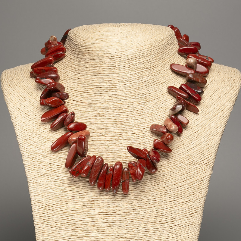 Red Jasper chip 'Needle' necklace, diameter 20x8 mm, length 47 cm +