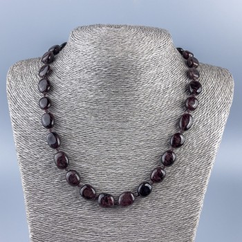 Natural garnet gemstone necklace, faceted, 15x11x7 mm ±, length 48 cm