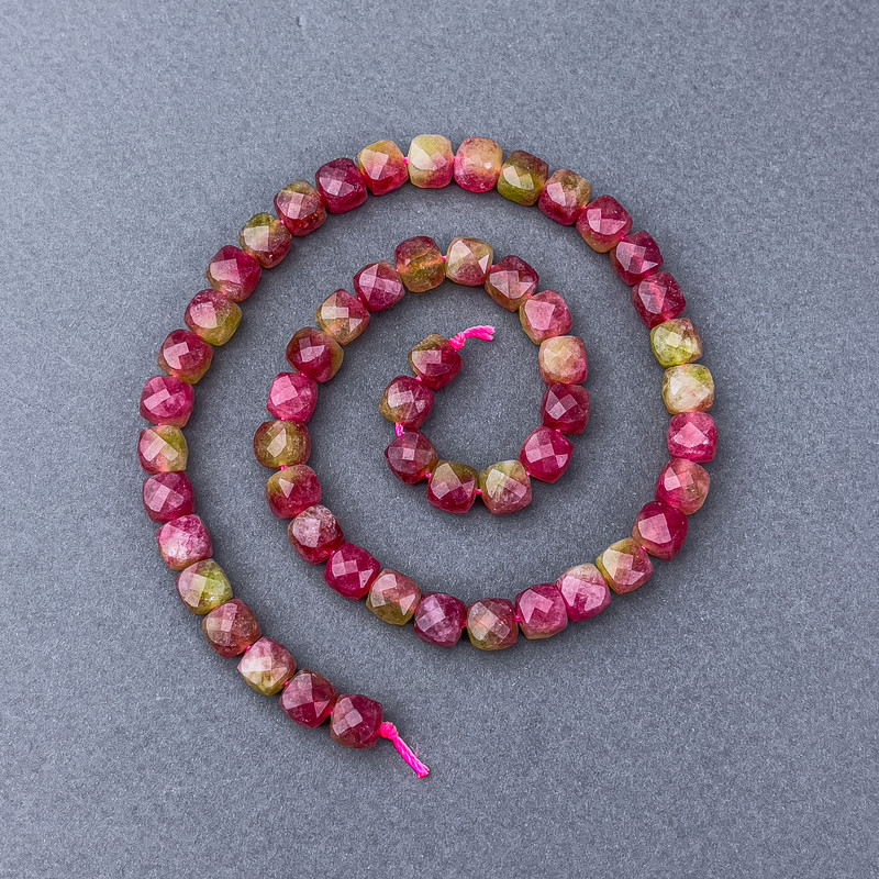 Polychromatic Tourmaline Beads: Faceted Cubes on Strand, diameter 7x7 mm, length 38 cm