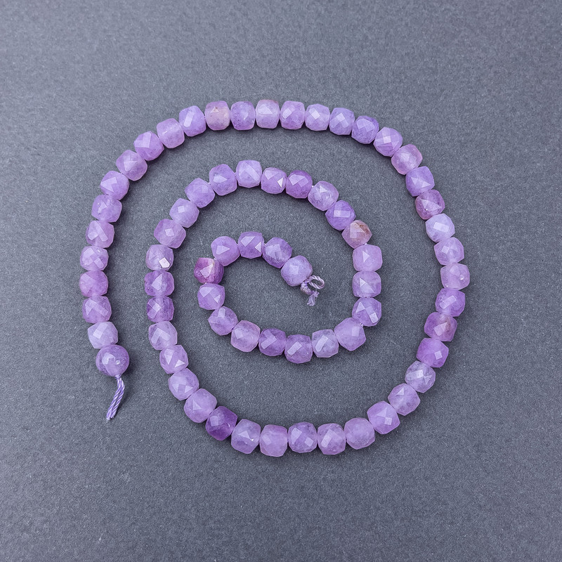 Lavender Amethyst Beads - Natural Stone, Faceted Cube on Thread, Diameter 5.5 mm, Length 38 cm