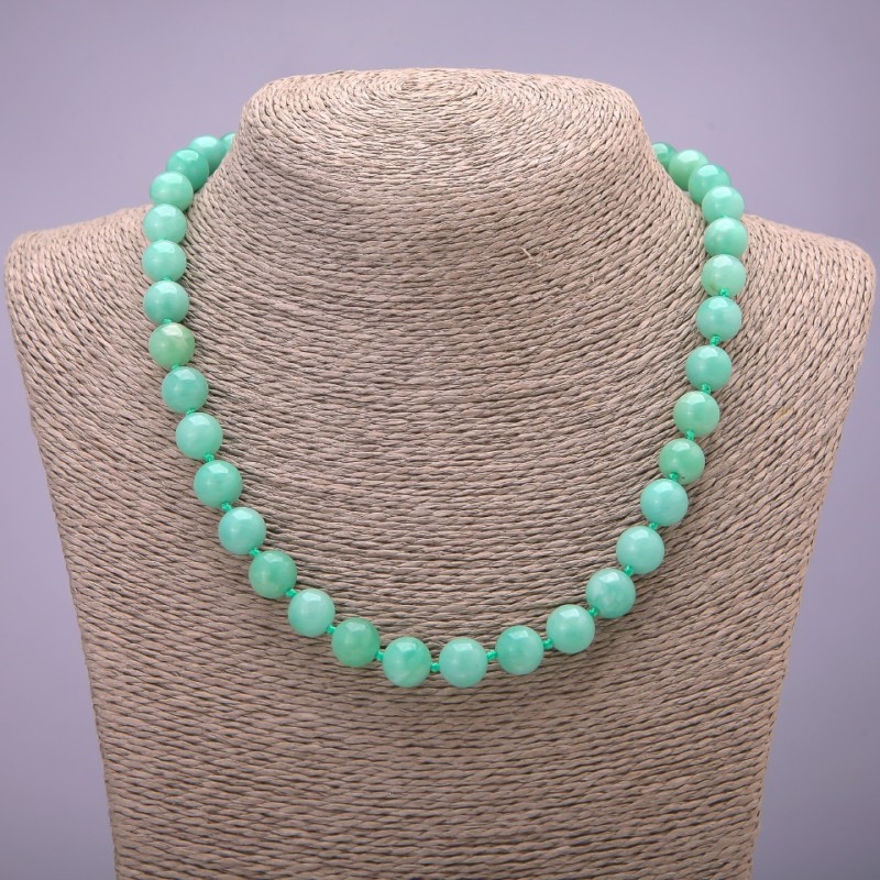 Necklace of Burmese jadeite natural stone, smooth beads, 10 mm diameter (±), 45 cm long