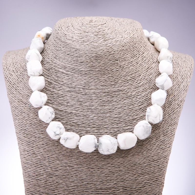 Kaholong natural stone necklace, polygonal faceting, diameter 13×15 mm (+-), length 50 cm