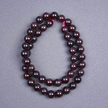 Garnet Beads - Natural Stone, Smooth Round Beads, 8 mm Diameter on Thread, 39 cm Length