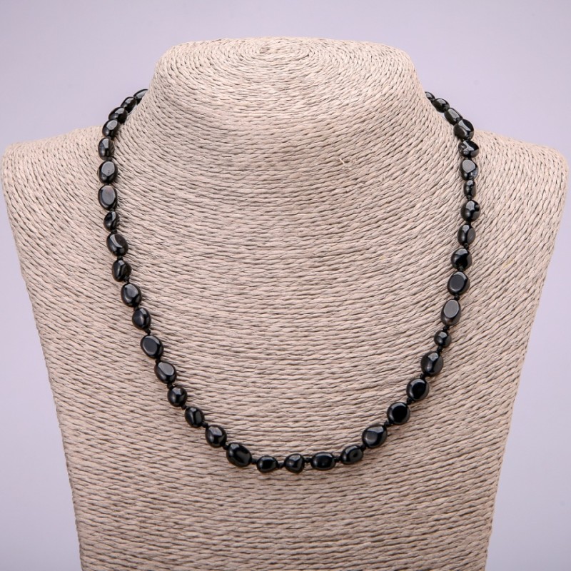 Beaded necklace of natural agate, faceted, bead diameter 7×9 mm, length 48 cm