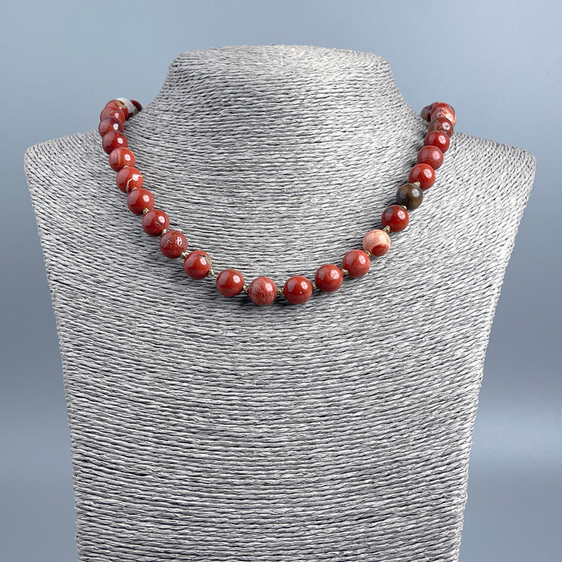 Red Jasper stone necklace with smooth round beads, diameter ± mm, length 48 cm
