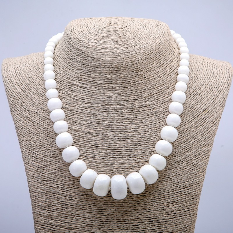 White Agate Necklace (pressed) smooth rondelle, graduated in size from 8x6 to 20x13 mm, length 45 cm+