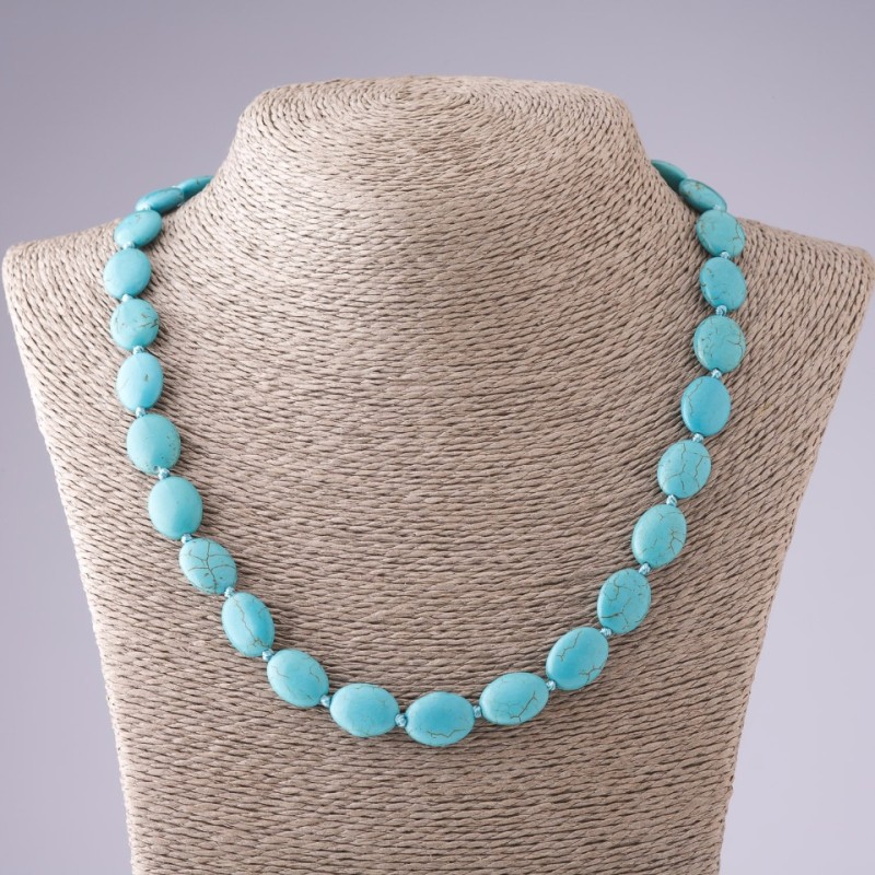 Necklace Green Turquoise with Veining, Oval, 50 cm length, 11×15 mm beads