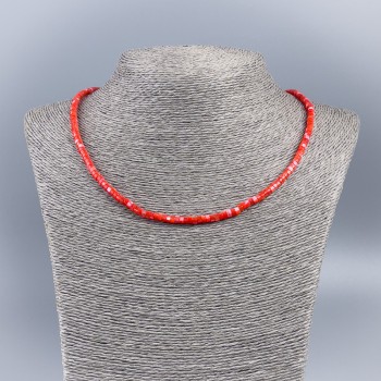 Choker necklace of natural mother-of-pearl (tone ) bright red smooth rondelle, diameter 4×2 mm, length 48 cm