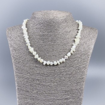 Natural Mother-of-Pearl Necklace (tone ) white chips, diameter 8-10 mm, length 50 cm