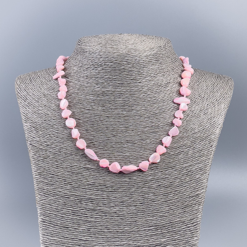 Natural mother-of-pearl necklace (pink nugget tone), 8 mm diameter, length 50 cm