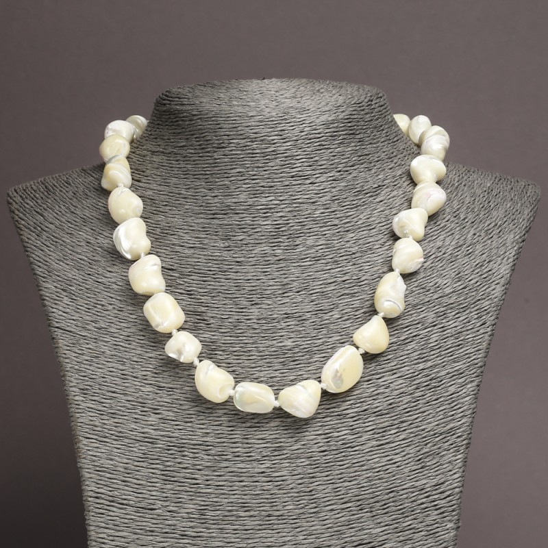 Faceted natural mother-of-pearl necklace, diameter 20x15 mm, length 45 cm+