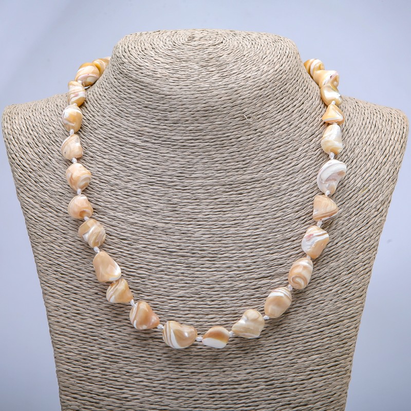 Natural beige mother-of-pearl necklace with texturing, bead size 19×12 mm, length 45 cm +/-