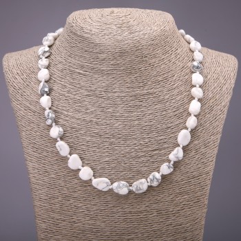 Faceted natural howlite bead necklace, diameter 9×11 (±) mm, length 48 cm