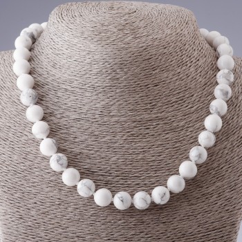 Howlite Necklace with Smooth Beads, 10 mm diameter, 45 cm length