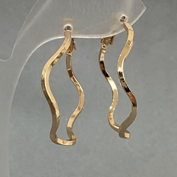 Xuping hoop earrings with 18K gold plating, thickness about 2 mm, diameter 35 mm