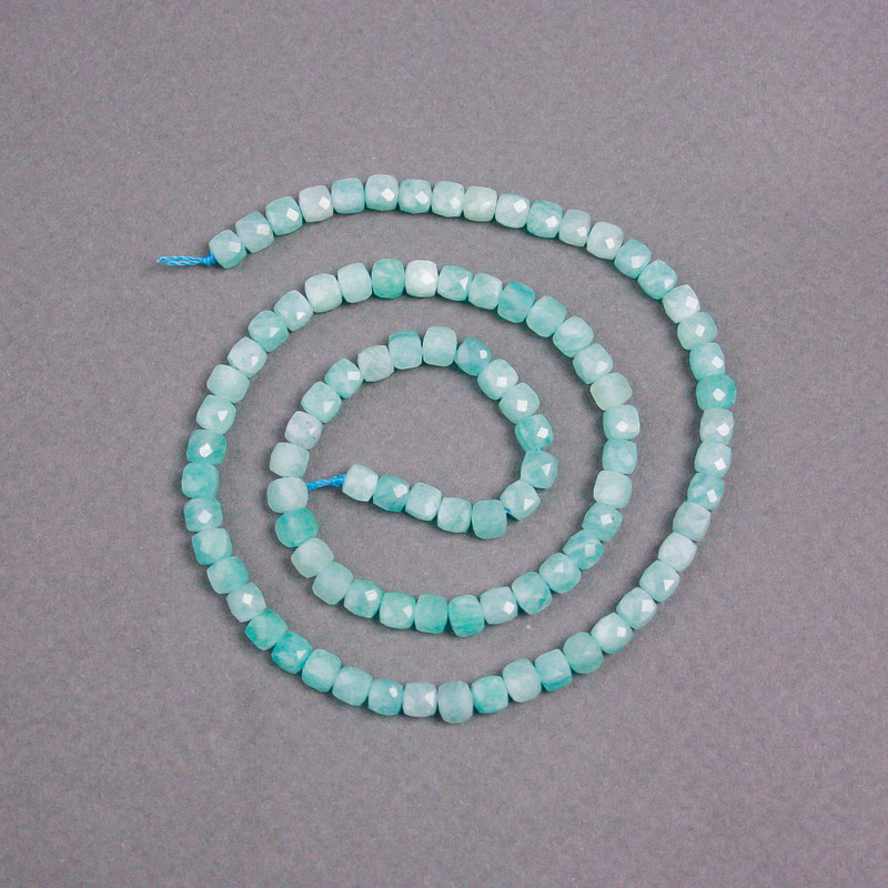 Amazonite beads on thread, natural stone, faceted cube, diameter 4×4 mm, length 40 cm