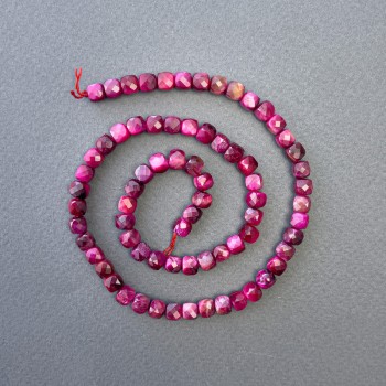 Beads of Raspberry Tiger's Eye, tinted natural stone, faceted cube, 5x5 mm, 39 cm strand