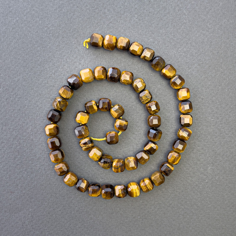 Tiger's Eye Beads, Natural Stone, Faceted Cube, 7x7 mm, 39 cm length on thread