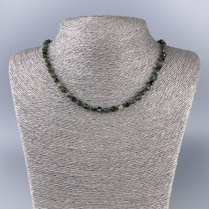 Green tourmaline necklace with natural stone, faceted cubic beads, 4x4 mm diameter, length 51 cm ±