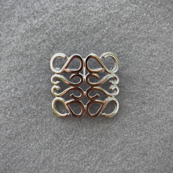 Accent Brooch Silver Metal 40x40mm +