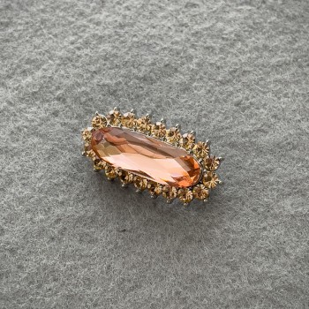 Accent Brooch with Pink Crystal and Pink Rhinestones in Golden Metal 36×18 mm +
