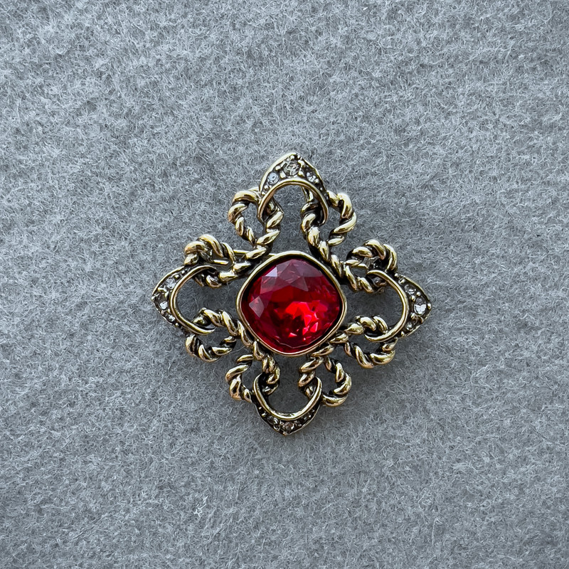 Accent Brooch Pendant with Red Crystal and White Crystals on Gold-Tone Metal 42 mm +