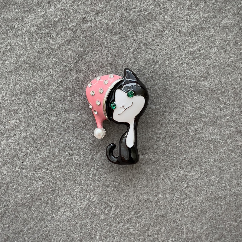 Cat Brooch in Black and Pink Enamel with White and Green Crystals, Silver Metal, 35x23mm+
