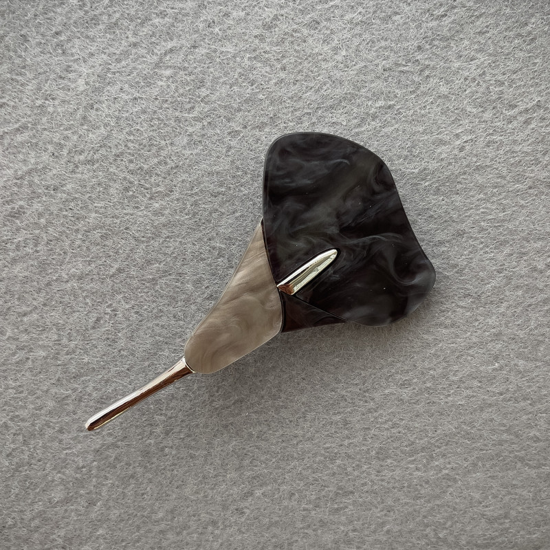 Brooch Calla Lily Flower with Black and Gray Mother-of-Pearl and Silver Metal 76x44 mm+