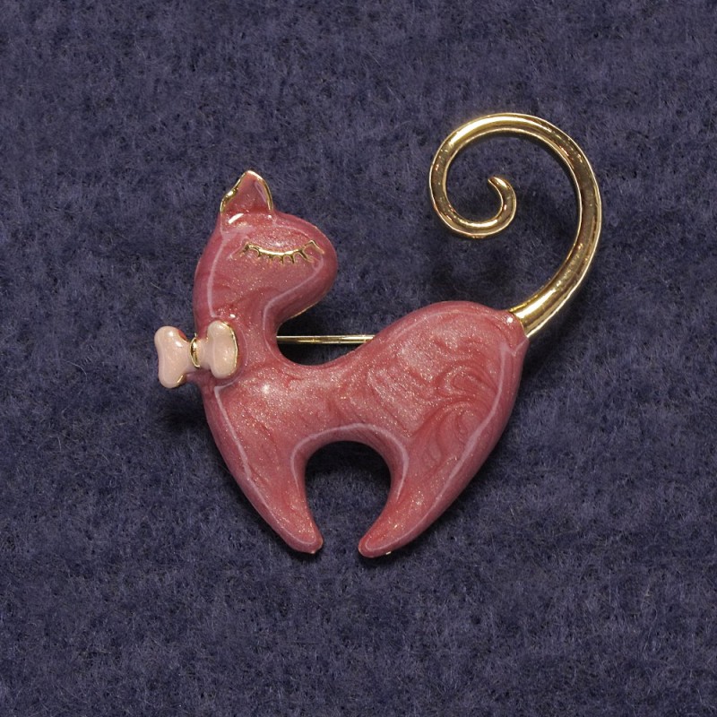 Pink Mother-of-Pearl Cat Brooch, Gold-Tone Metal 37×38 mm