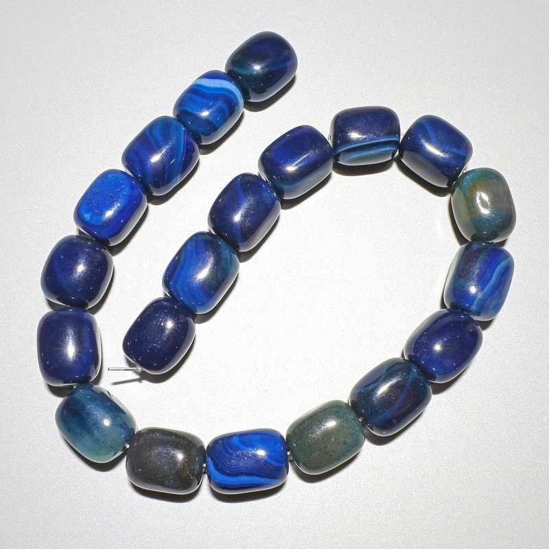 Blue agate beads, natural stone bar shape, 15×19 mm, length about 38 cm on thread