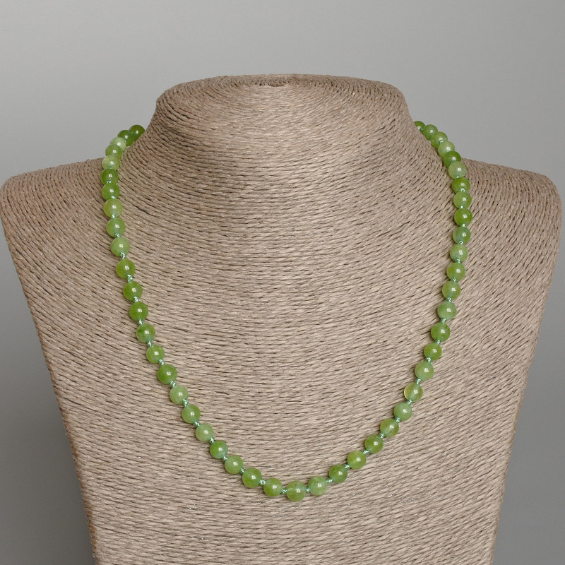 Nephrite necklace with smooth beads, 6.5 mm diameter, 50 cm length