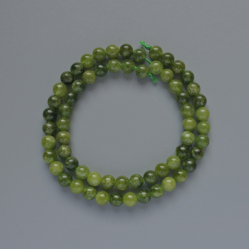 Jadeite beads, smooth round spheres, 6 mm diameter, 38 cm long on a thread