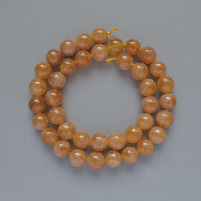 Calcite Beads, Smooth Ball, 10 mm Diameter, 39 cm Length on Thread