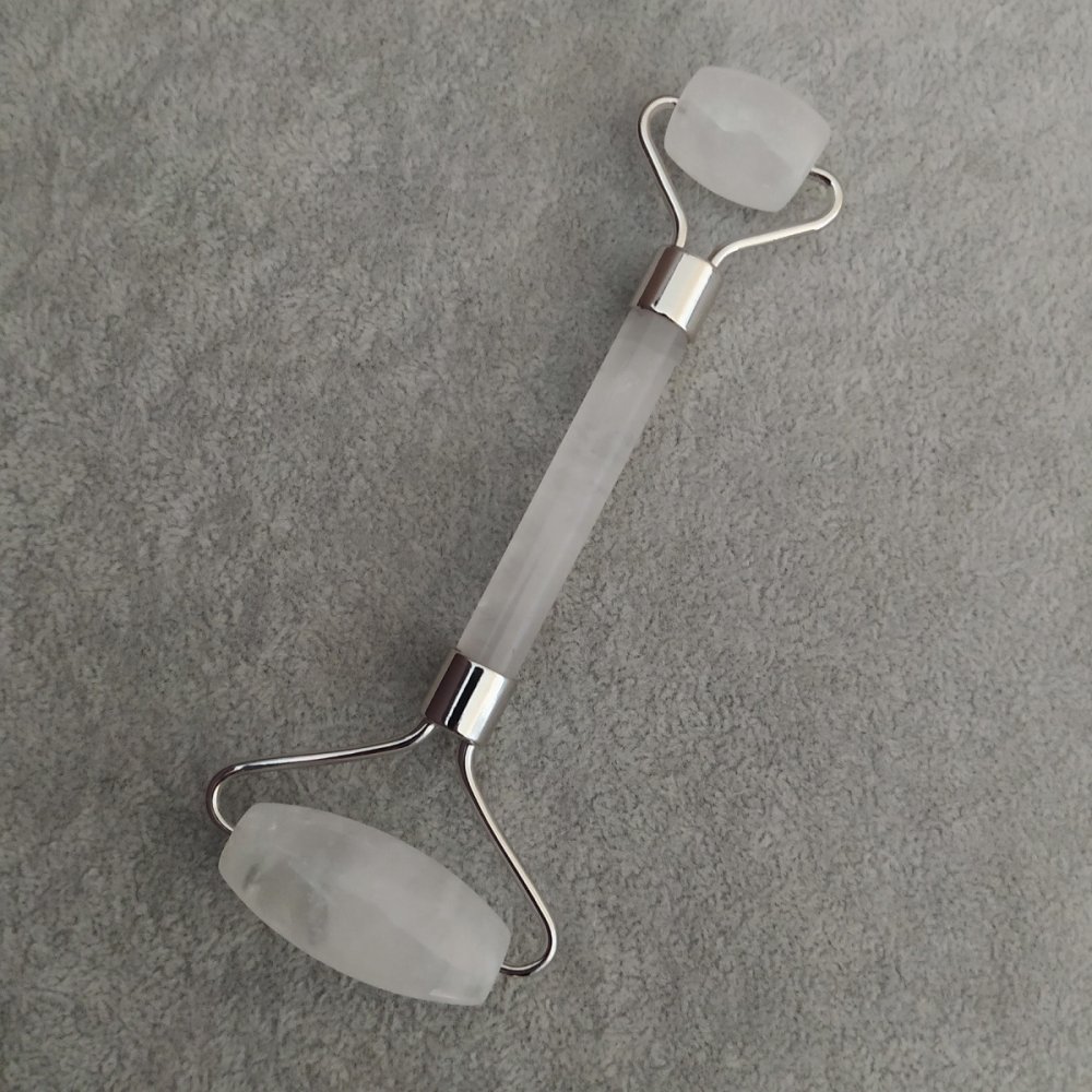 Масажер з каменю Кришталь двосторонній, довжина 14, 5см сріблястий метал