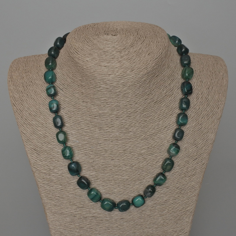 Necklace with green agate, natural stone slab, 9x12 mm, length 49 cm