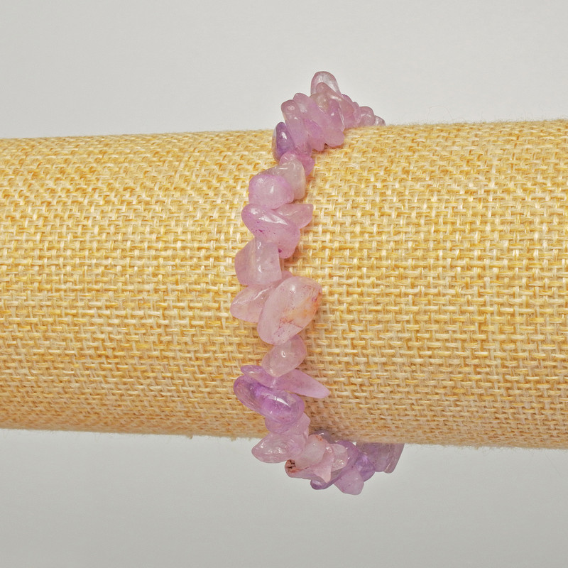 Bracelet with tinted purple quartz chips, 6×4 mm diameter, length 18 cm (stretch)