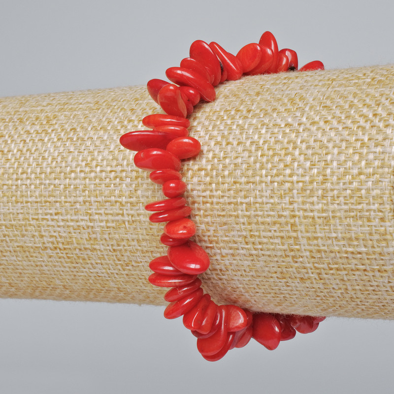 Faceted Natural Coral Bracelet, diameter 9x3 mm ±, length 18 cm ± (stretch)