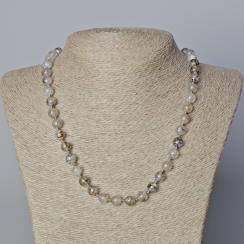 Dragon's Veins Agate Necklace with smooth beads, 8 mm diameter, 45–48 cm long