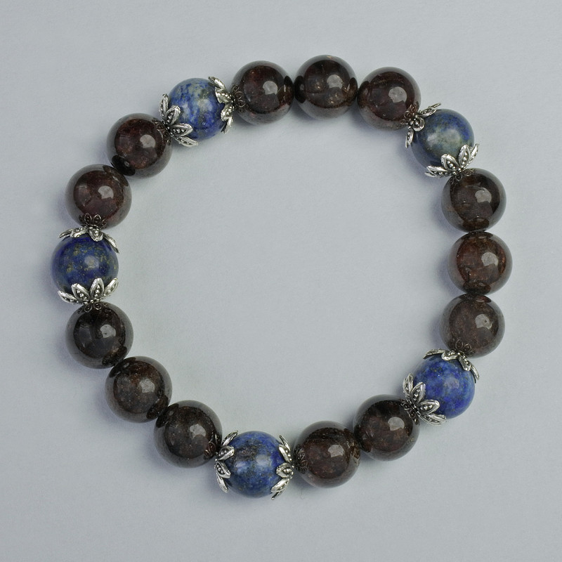 Bracelet with Lapis Lazuli and Garnet, Smooth Beads, 10 mm Diameter ± (Stretch), Length 18 cm ±, with Metal Inserts