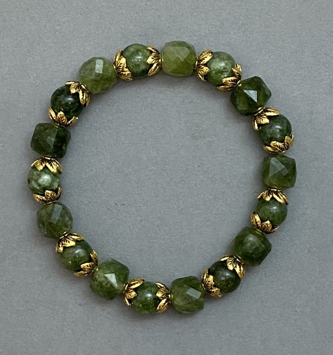 Jadeite Bracelet with Cubes and Beads, 18 cm
