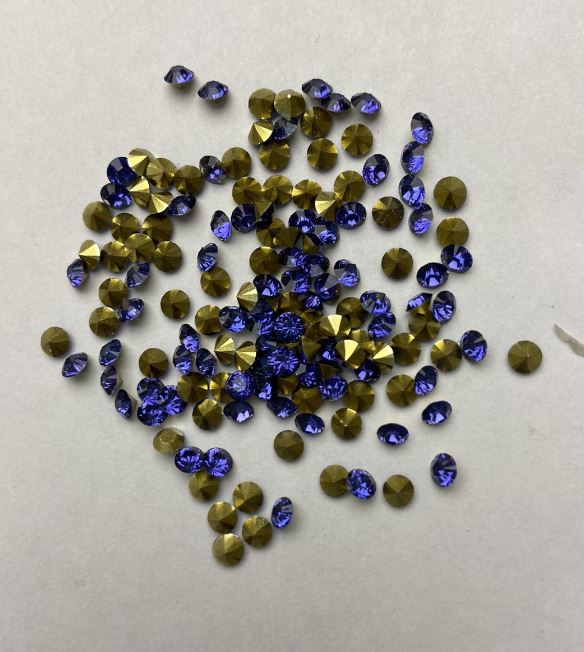 Blue rhinestones, 3 mm diameter (±), pack approx. 4 g (±)