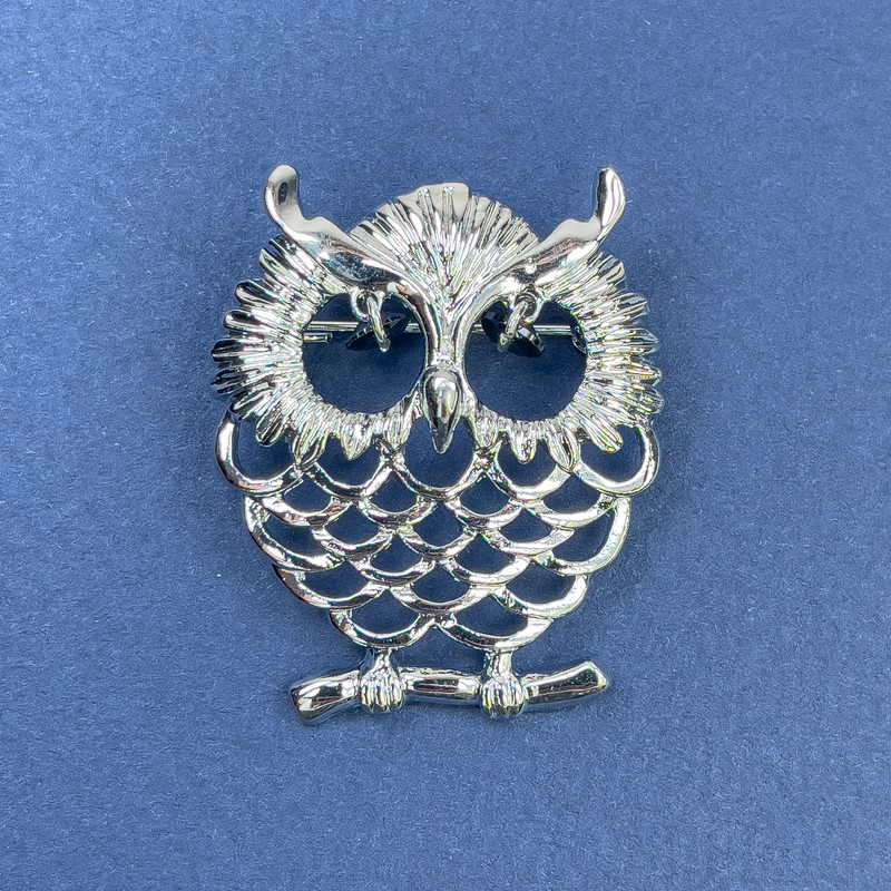 Owl Brooch with Black Crystals in Silver Metal, diameter 31 mm, length 39 mm