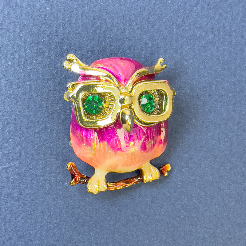 Owl brooch-pendant with green rhinestones, pink enamel, gold-tone metal, diameter 23mm, length 32mm