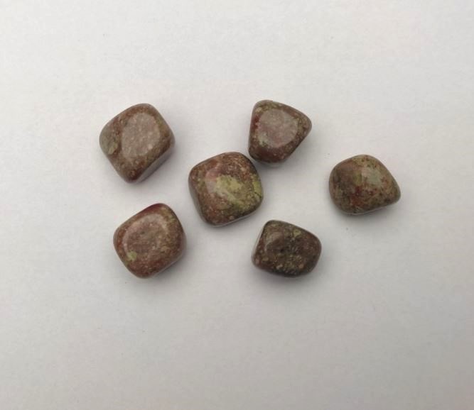 Souvenir Natural Epidote Stone (Jasper Variety) Tumbling 20x17 mm (+-) Packaging 100 g