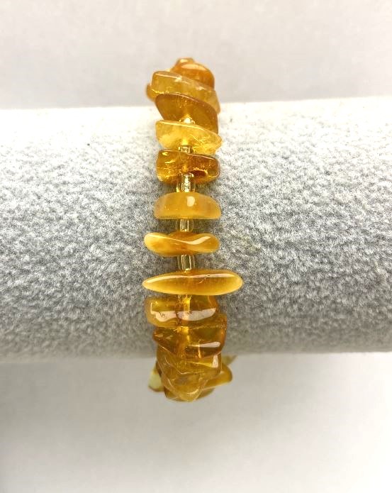 Amber Chip Bracelet, 9–12×2–4 mm, with Seed Beads, 18 cm, elastic