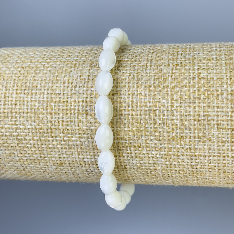 Bracelet made of mother-of-pearl 'Seeds'