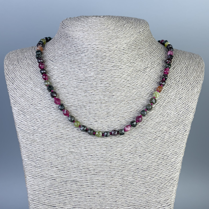 Tourmaline Faceted Cube Necklace 5x5mm, 50 cm length, with clasp