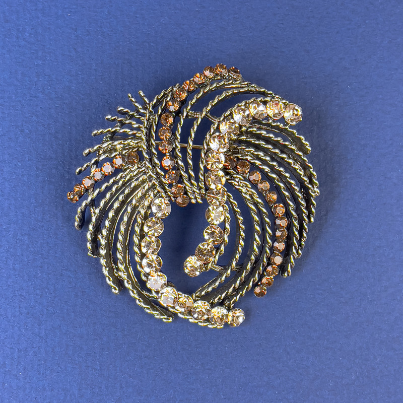 Accent Brooch with Light-Brown and Brown Crystals, Bronze-Gold Metal, 50mm diameter +